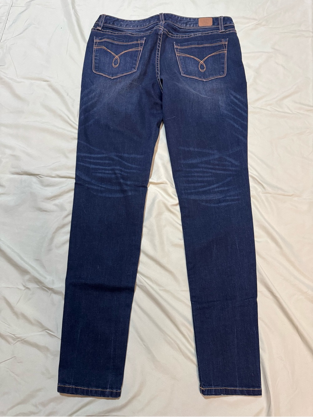 American Rag Mid Rise Jeans Dark Wash Distressed Size 11-R - Picture 7 of 10